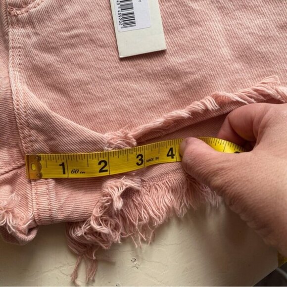 Rollas Dusters High Rise Slim Shorts Woman 32 Peony Pink Distressed Cut Off - Picture 14 of 15